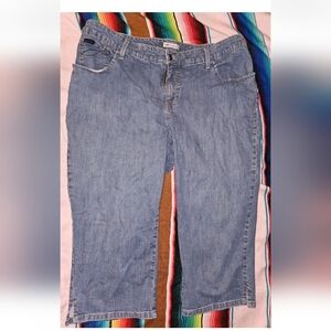 LEE Women's Capri Cropped Jeans Size 18W Medium Lower On The Waist 98% Cotton